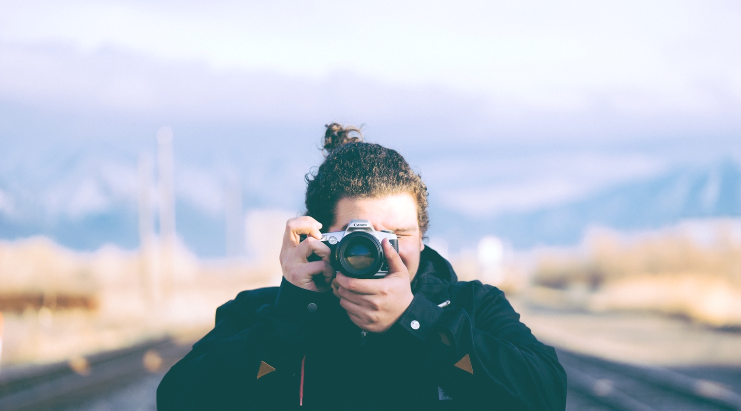 以全景模式拍攝自然景觀與城市建築更能夠如實呈現寬闊景象。（Photo©Stocksnap）