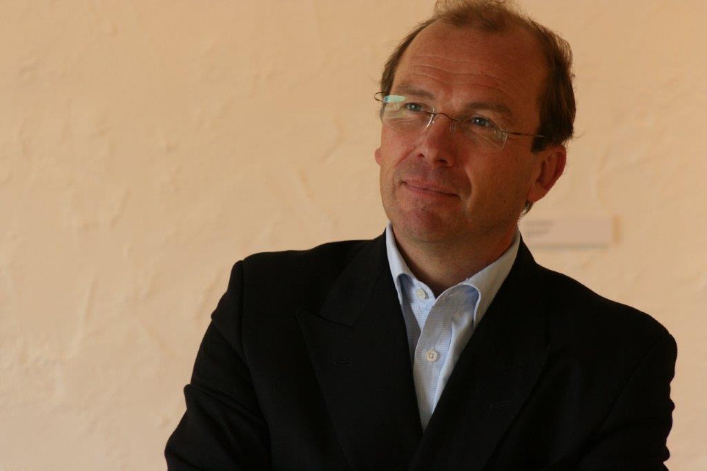 「格蘭菲迪藝術家駐村計畫」的催生者──格蘭父子洋酒公司的現任總裁彼得．高登（Peter Gordon）。